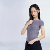 Slim height and sports short sleeves