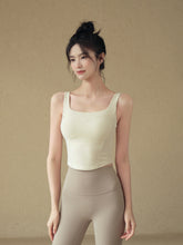 One-piece running vest