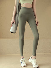 Wear nude sports tight trousers