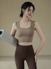 Shockproof bra with pads