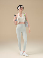 Color-block Criss-cross Hem Racerback Sports Bra/Tank Top