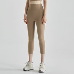 One-size-fits-all cropped pants