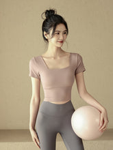 Professional Running Yoga Short Sleeve T-Shirt with Chest Pad