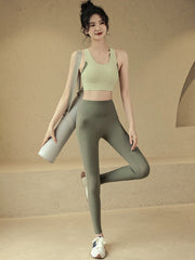 Wear nude sports tight trousers