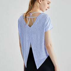 Slit smock at the back