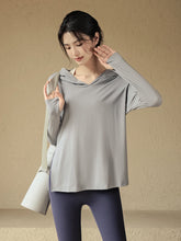 Loose breathable long sleeves