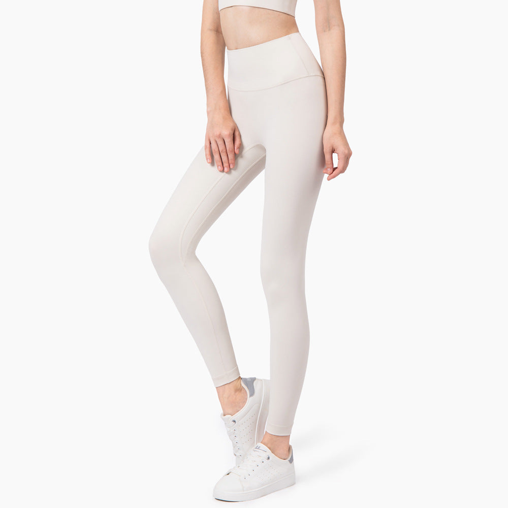 Cropped pants are worn outside the anti-roll edges