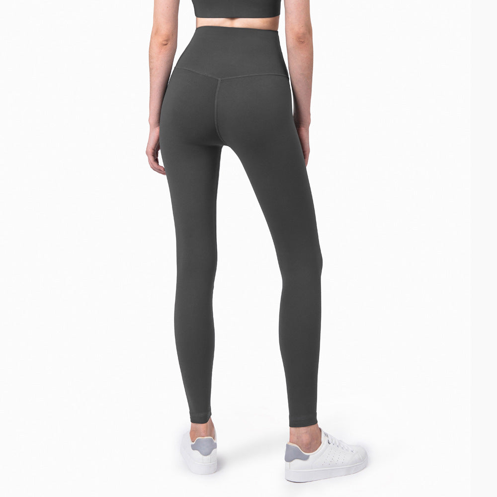 Cropped pants are worn outside the anti-roll edges