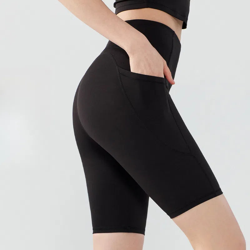 High-rise hip-lifting and double-pocketed cropped pants