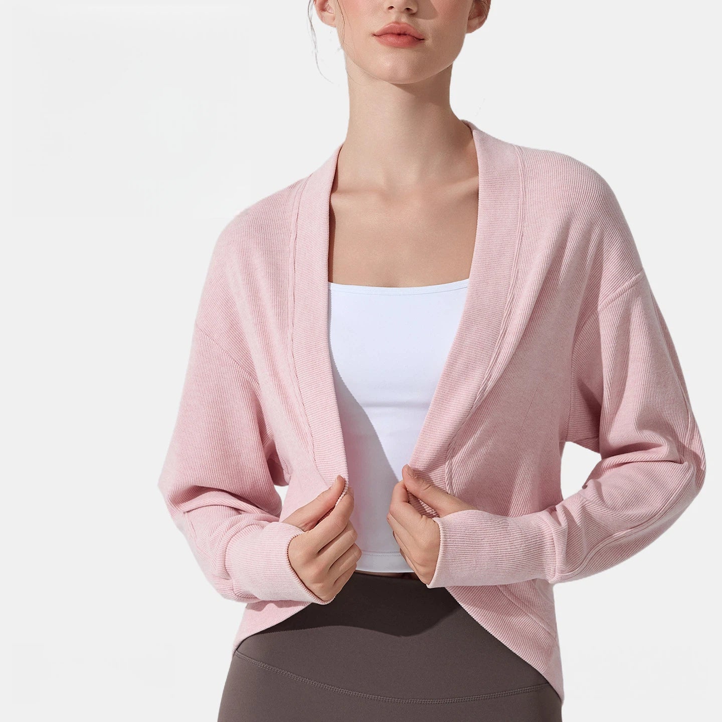 A new loose and casual long-sleeved blouse for autumn and winter