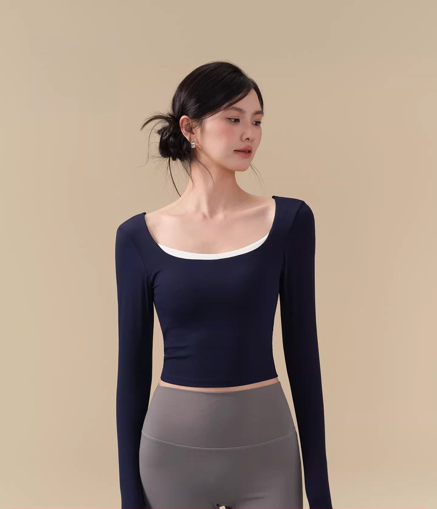 New contrasting Pilates training T-shirt