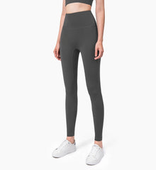 Cropped pants are worn outside the anti-roll edges