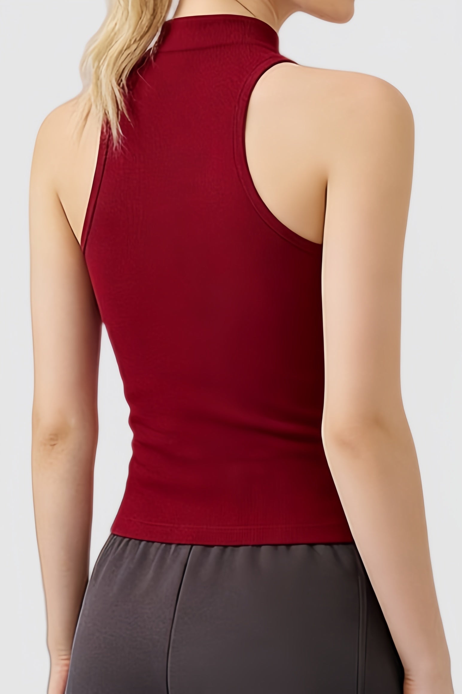 Lightweight stretch turtleneck sleeveless vest with chest pad