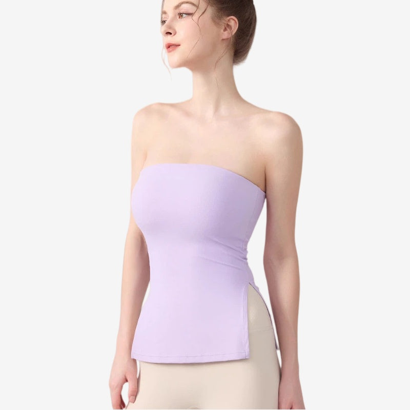 A niche sweet and hot girl wraps her breasts around her shoulders