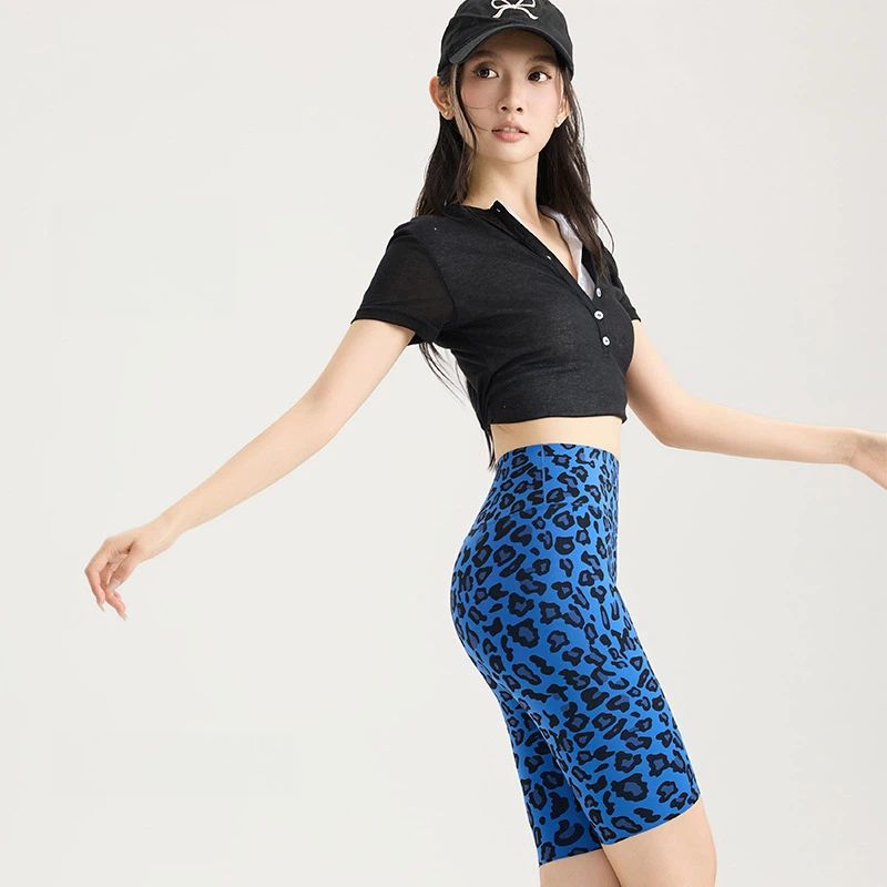 Five-point leopard print belly tuck shark pants