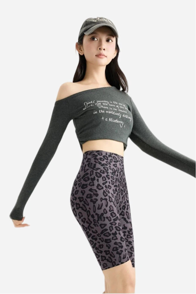 Five-point leopard print belly tuck shark pants