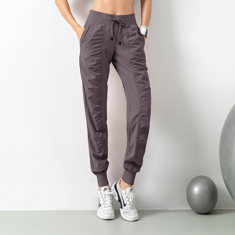 Breathable and loose cropped casual leggings