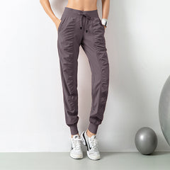 Breathable and loose cropped casual leggings