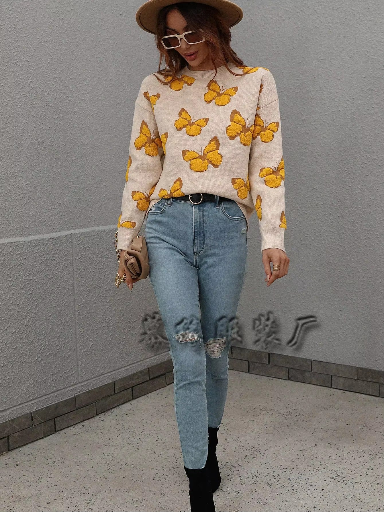 Butterfly Printed Crew Neck Large Size Knitted Pullover Sweater