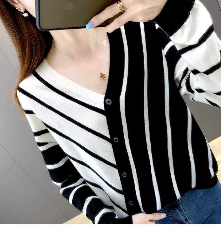 Casual Striped V-Neck Losse Knitted Pullovers Button Fashion Elegant Sweaters