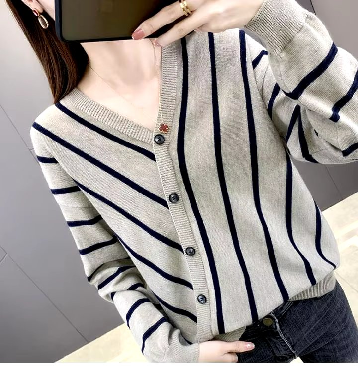 Casual Striped V-Neck Losse Knitted Pullovers Button Fashion Elegant Sweaters