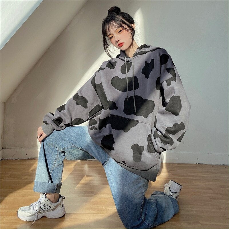 Cow Print Long-Sleeved Hooded Pullover Sweatshirt