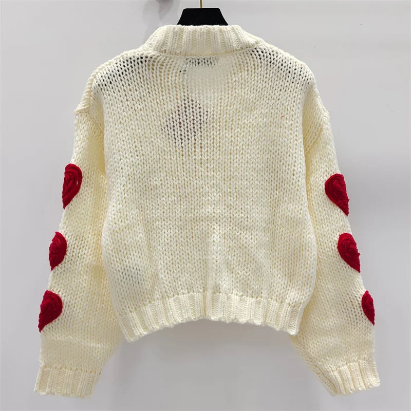 Embroidered heart-shaped long sleeved Elastic knit slim fit sweater