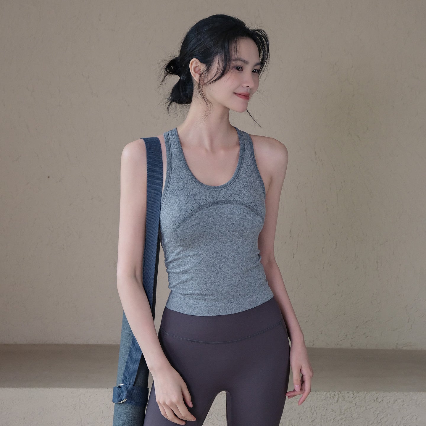 Lightweight and breathable one-piece racer-shaped beauty back fitness sports running bra