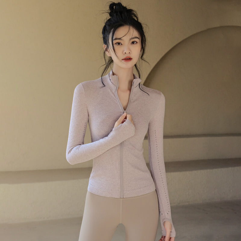 Zip-fitting jacket