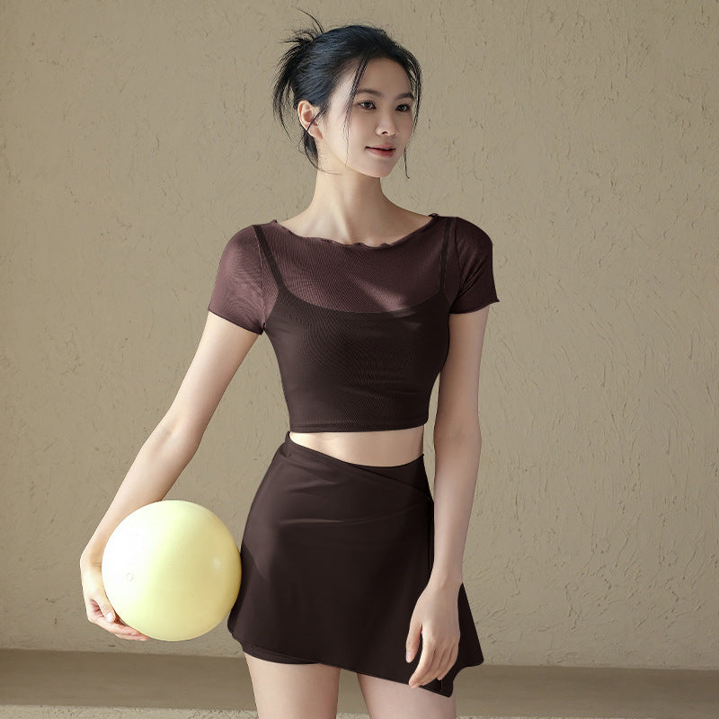 Stunning with short sleeves with chest pads