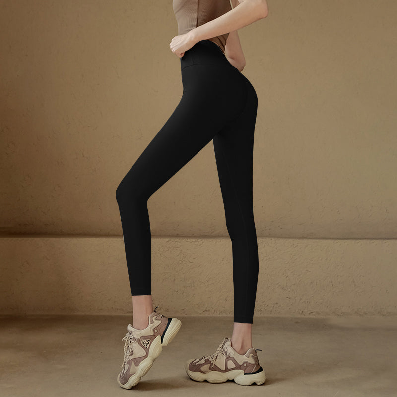 Cloud-like high-waisted tight trousers