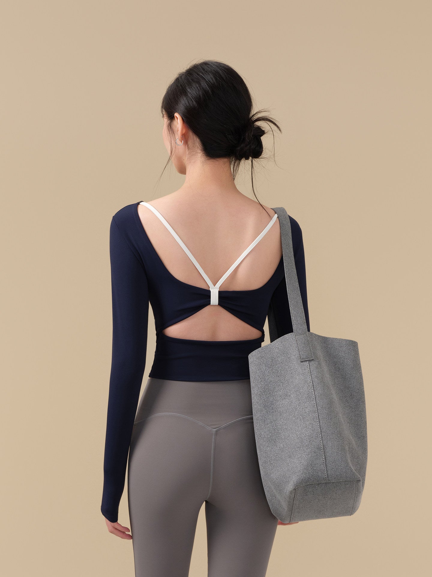 New contrasting Pilates training T-shirt