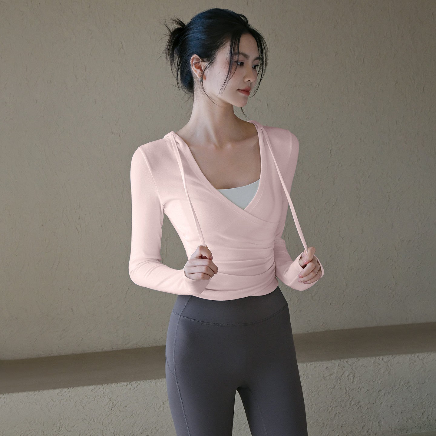 Hooded cross slimming comfort sports T-shirt