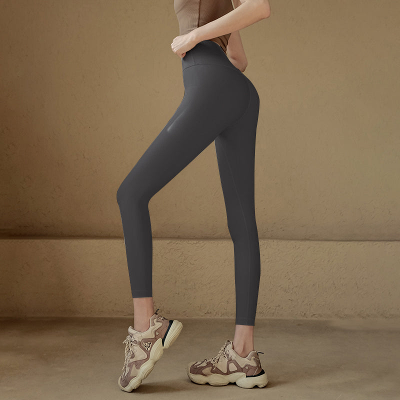 Cloud-like high-waisted tight trousers
