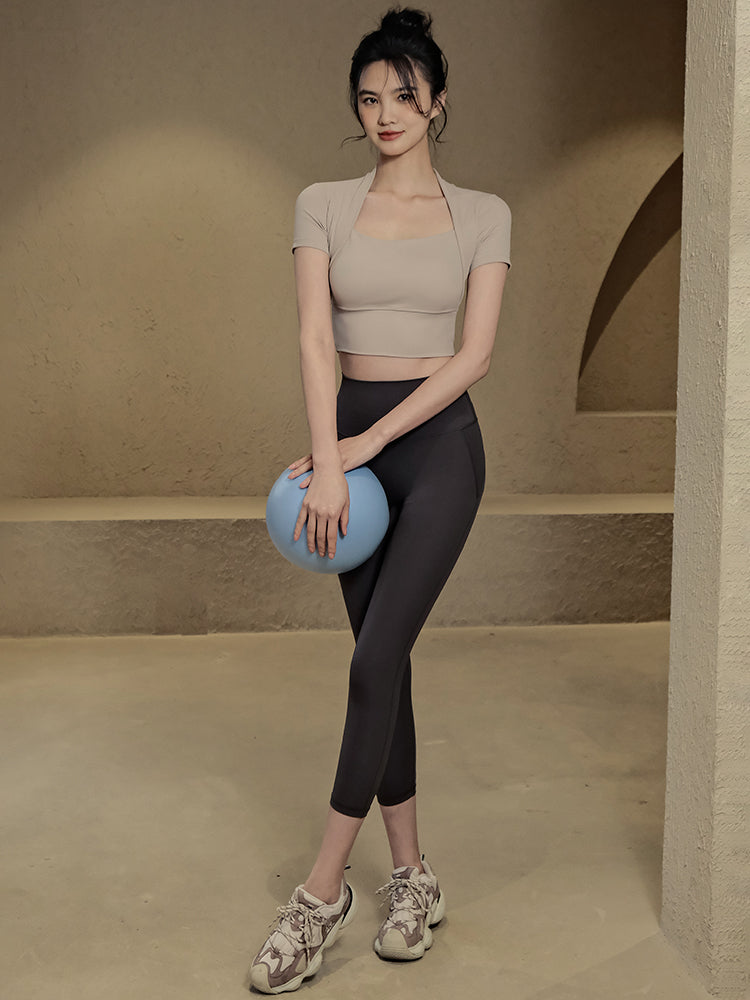 Fake two pieces yoga short sleeve t-shirt with chest pads