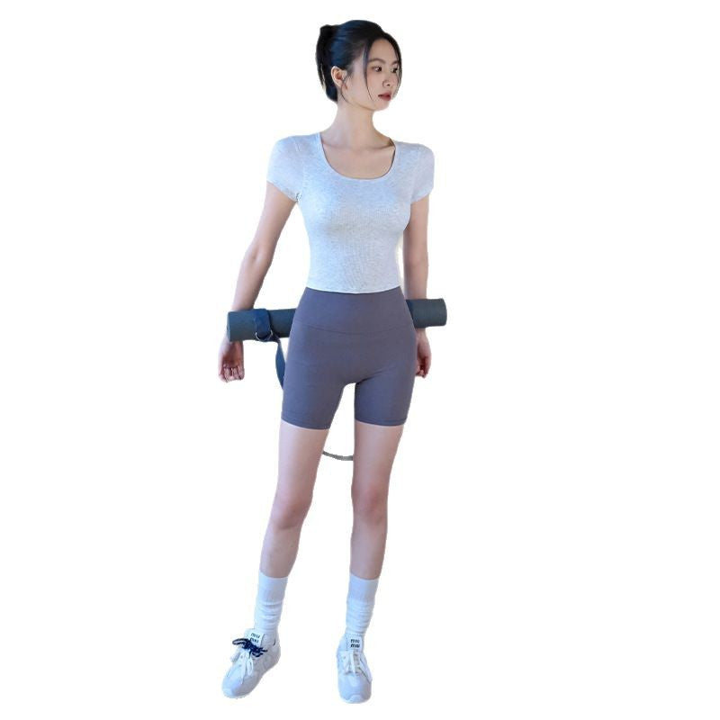 With chest pads, Slim and slim short sleeves
