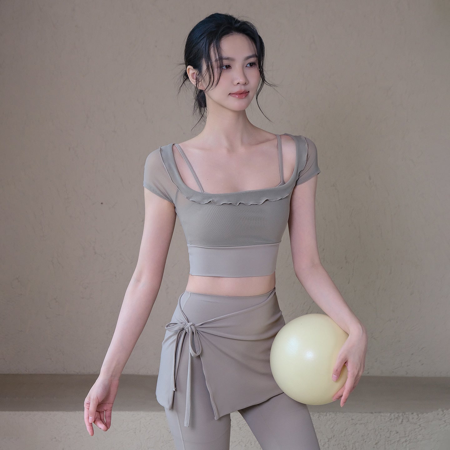Mesh lightweight, Breathable, Slim slim sports T-shirt with short sleeves