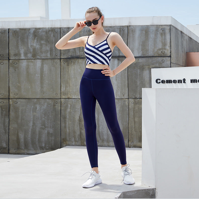 Fantasy print striped set