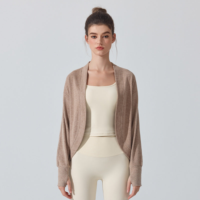 A new loose and casual long-sleeved blouse for autumn and winter