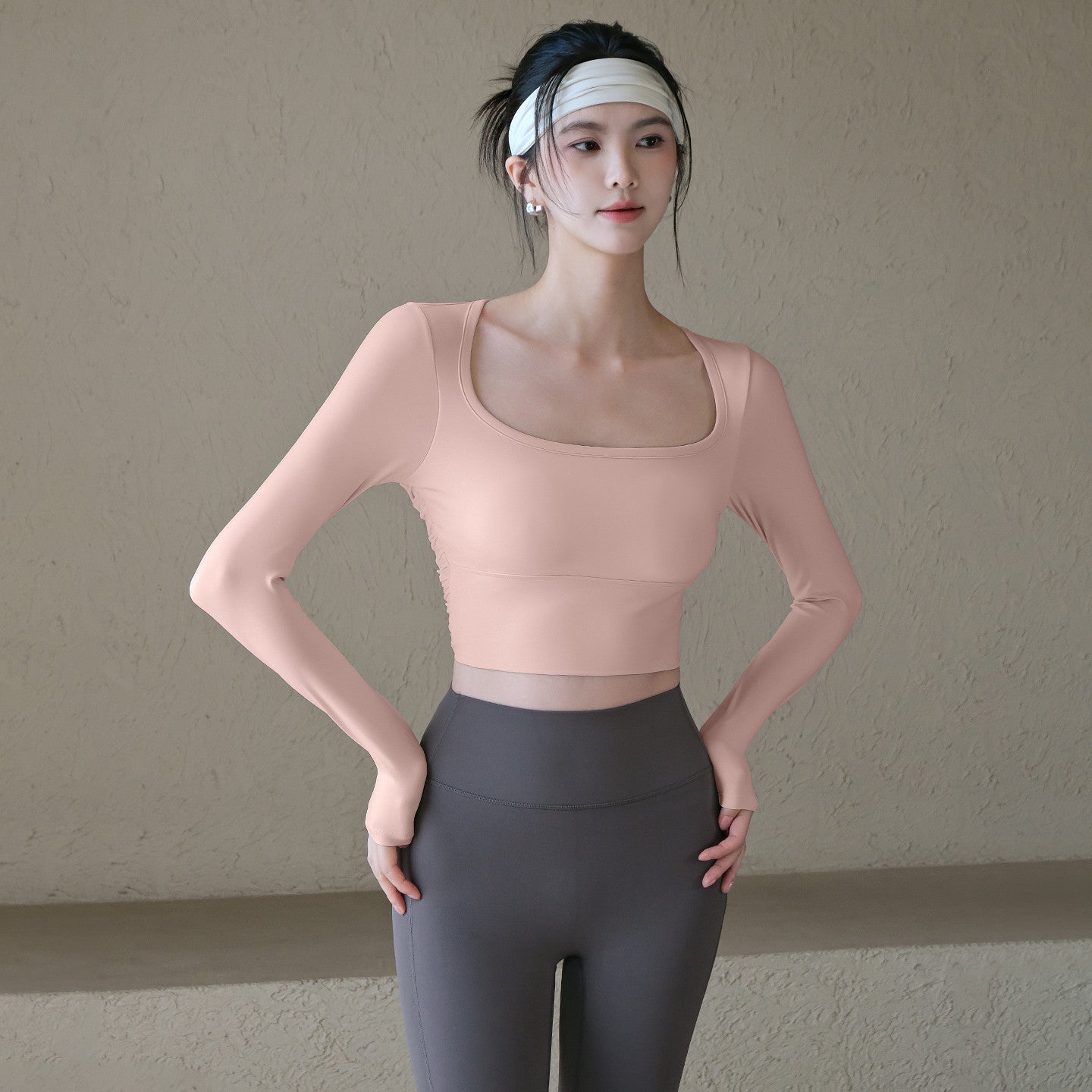 With chest pad, Yoga mesh beautiful back and long sleeves