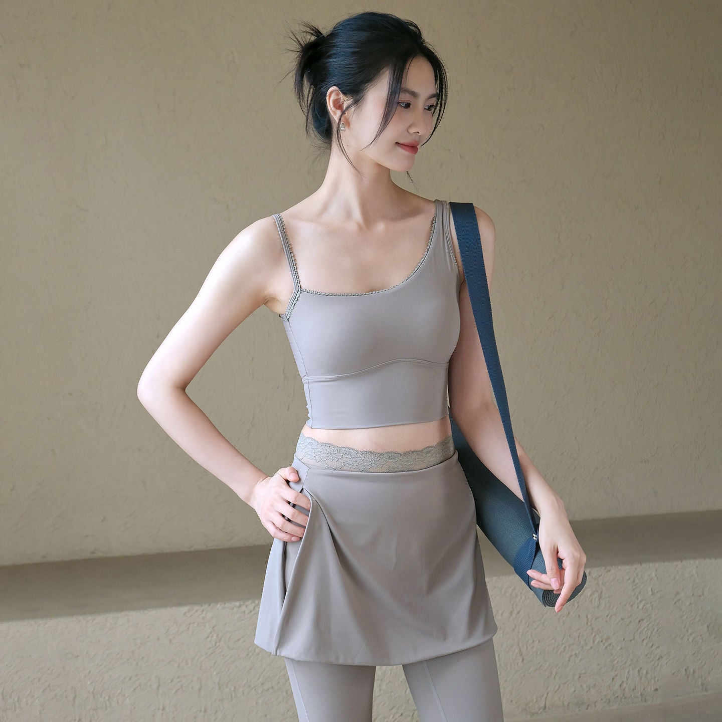 All-in-one new beautiful back and accessory breast running sports bra