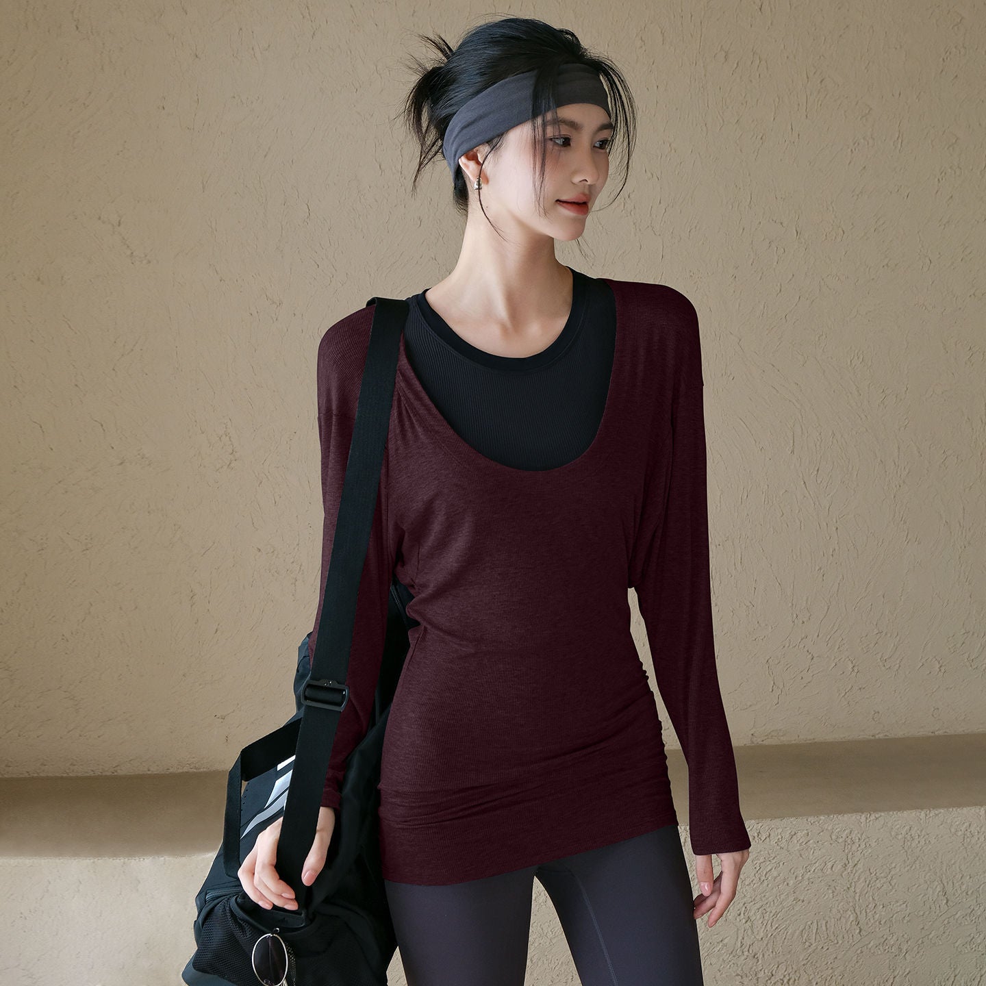 Long hip-covering sports T-shirt cover-up