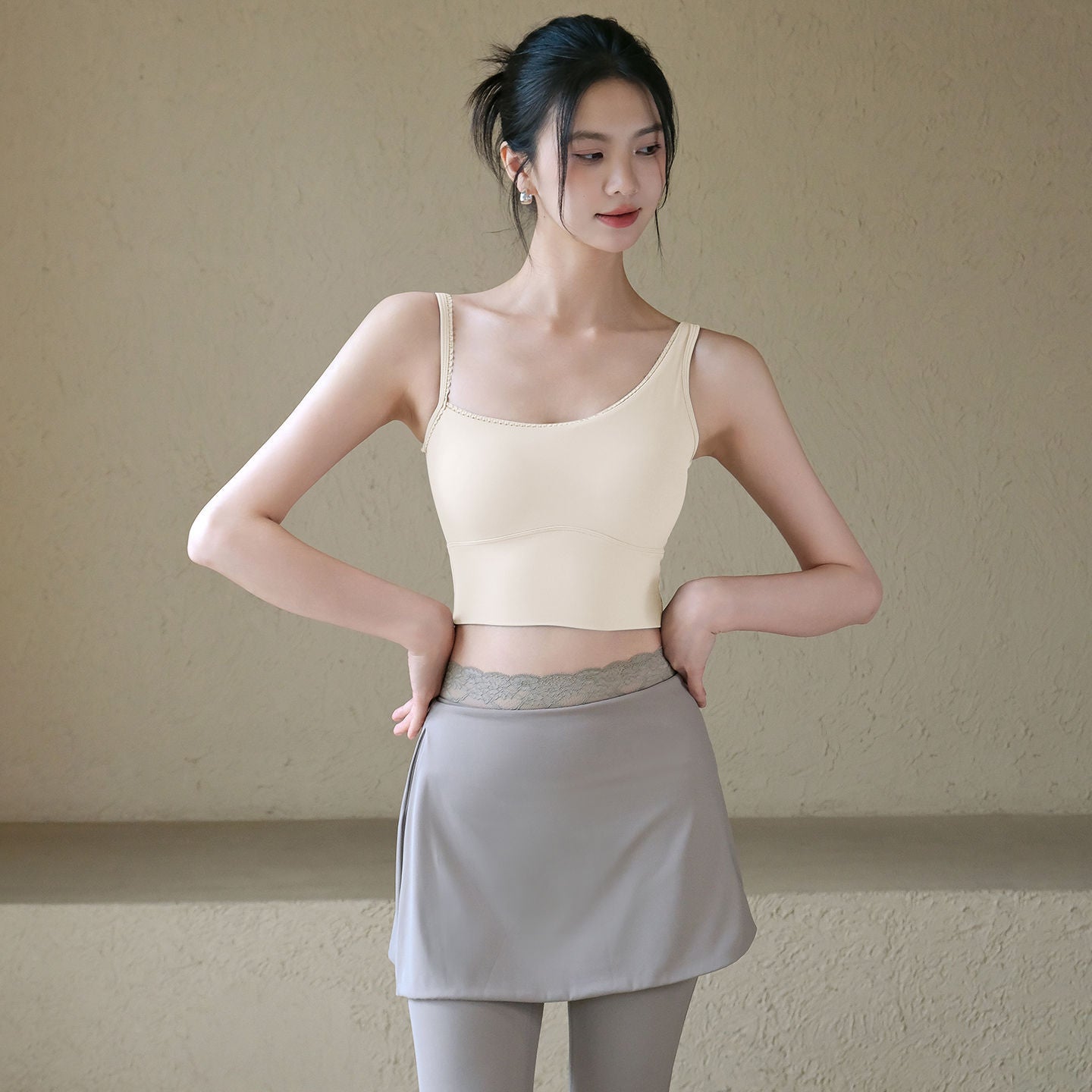 All-in-one new beautiful back and accessory breast running sports bra