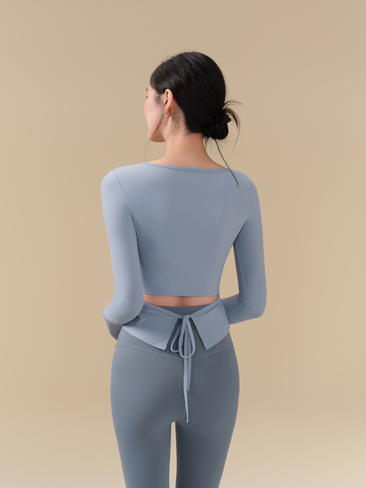 With chest pads, Wear nude and breathable fitness long sleeves