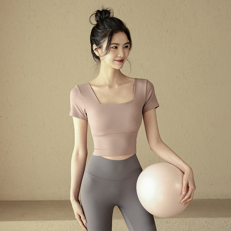Professional Running Yoga Short Sleeve T-Shirt with Chest Pad