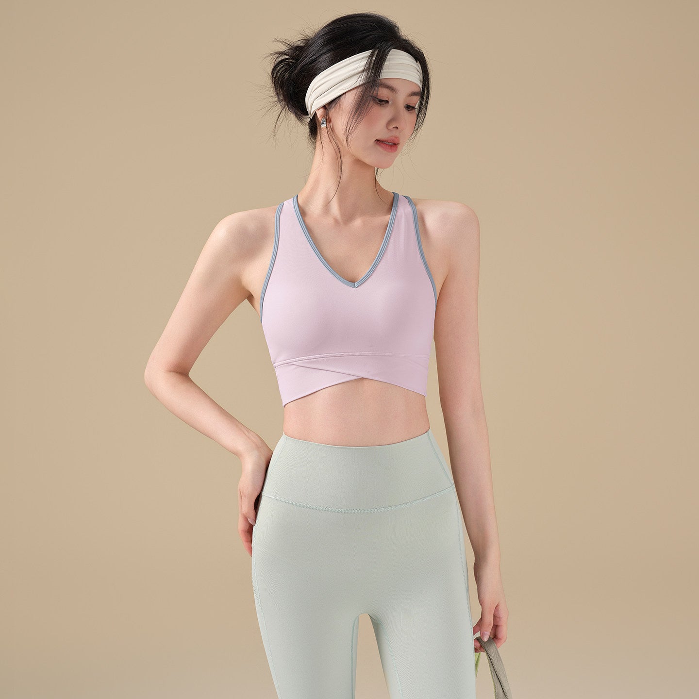 Color-block Criss-cross Hem Racerback Sports Bra/Tank Top