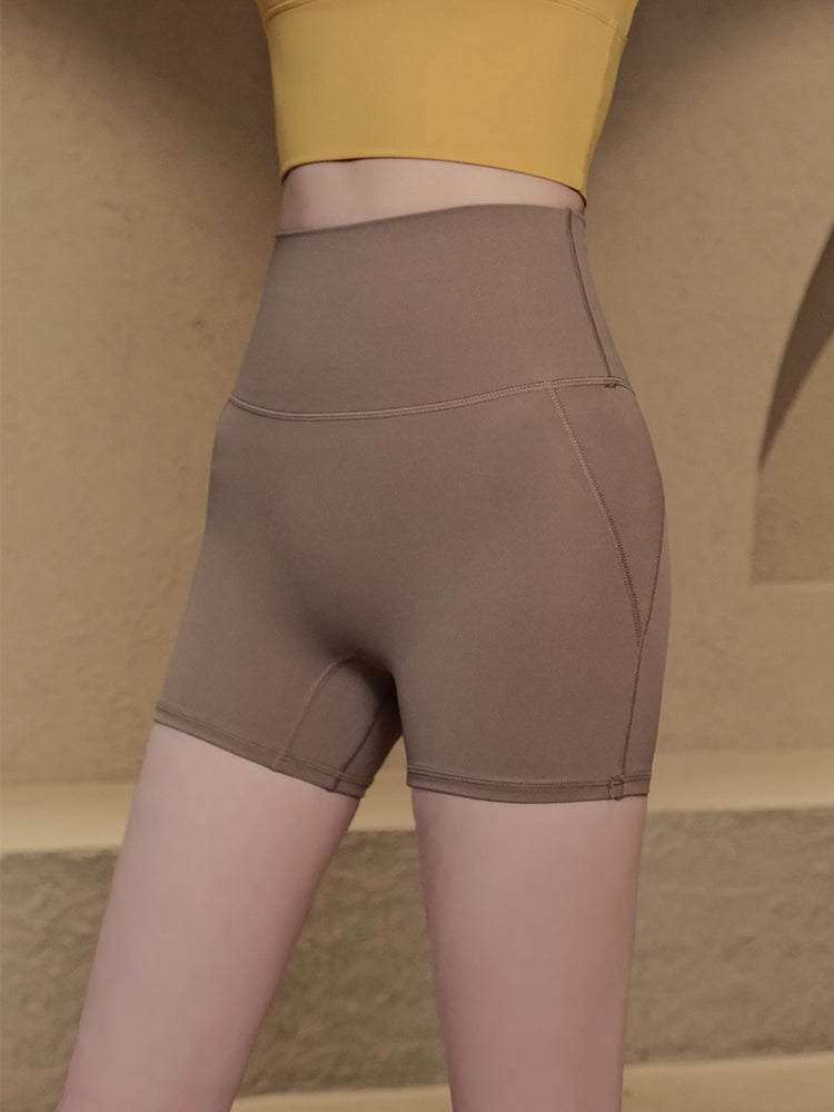 Tight butt lifting short shorts