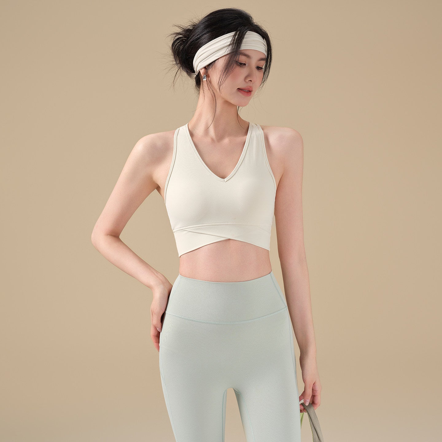 Color-block Criss-cross Hem Racerback Sports Bra/Tank Top