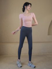 Slimming fitness t-shirt with chest pads