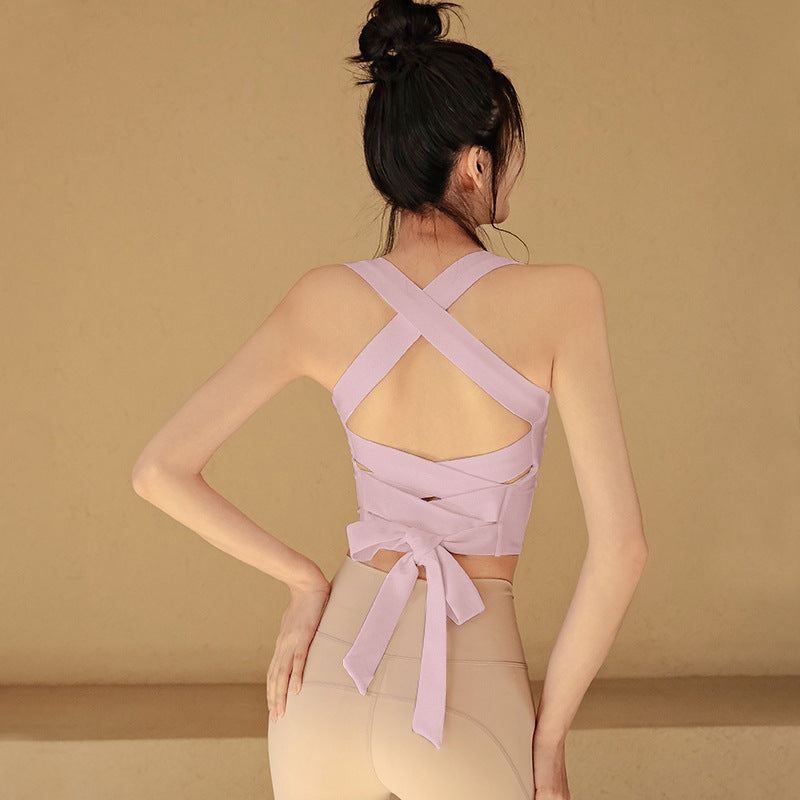 A bra with a chest pad to prevent shocks and gather a beautiful back